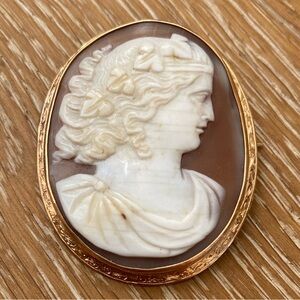 Antique Grecian Cameo Brooch